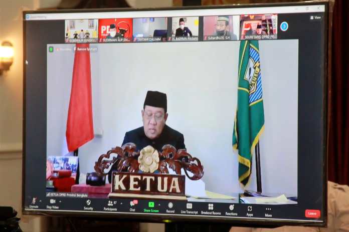 Gubernur Bengkulu Rohidin Mersyah Ikut Rapat Paripurna Penandatanganan KUA – PPAS R – APBD