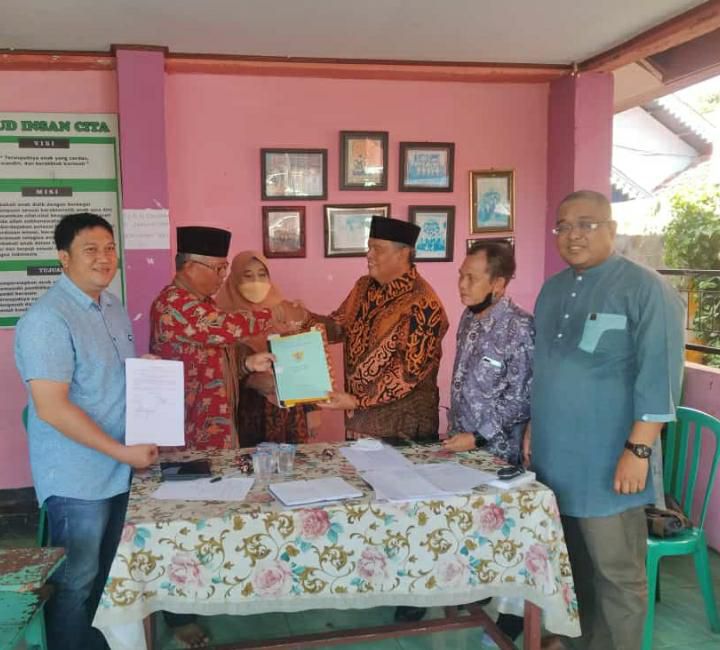 MW KAHMI Bengkulu Serahka Sertifikat MW Demisioner ke Yayasan Insan