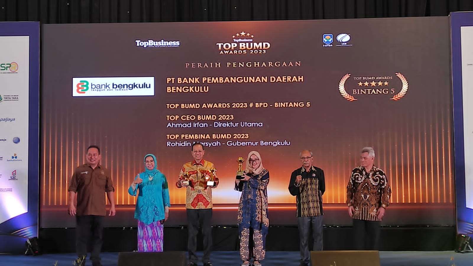 Bank Bengkulu Raih Penghargaan Top  BUMD Award 2023